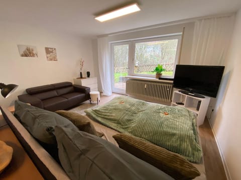Communal lounge/ TV room, Bed, Evening entertainment