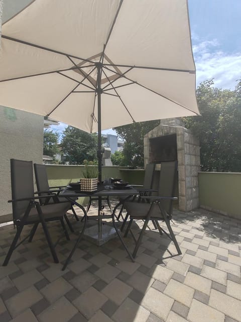 Patio, Day, View (from property/room), Balcony/Terrace, Seating area, Dining area