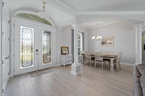 Sun-Soaked & Tranquil Getaway Relaxing Pool Area House in Rotonda Lakes