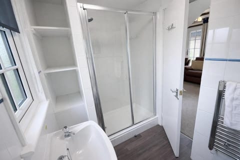 33 Tudor Court Chalet in Hayle