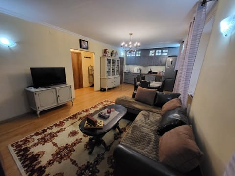 Communal lounge/ TV room, TV and multimedia, Living room, Seating area