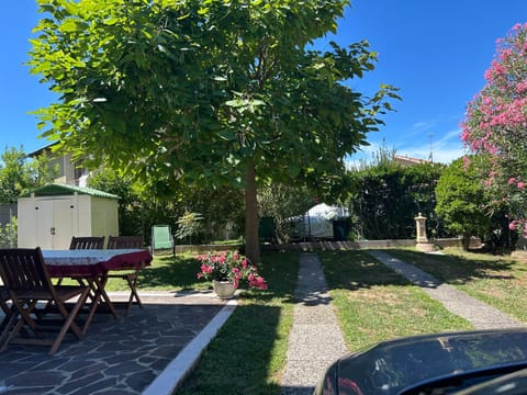 Garden, Garden view, Parking