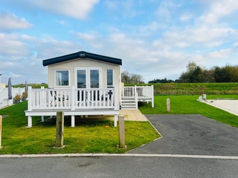 Property building, Garden, Garden view