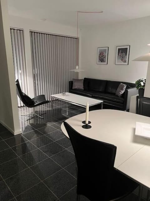 Fantastisk lejebolig med direkte udsigt til sø House in Bogense