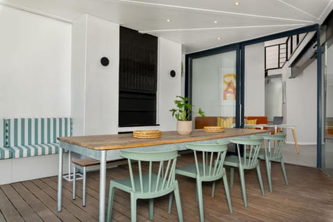 Communal lounge/ TV room, Seating area, Dining area