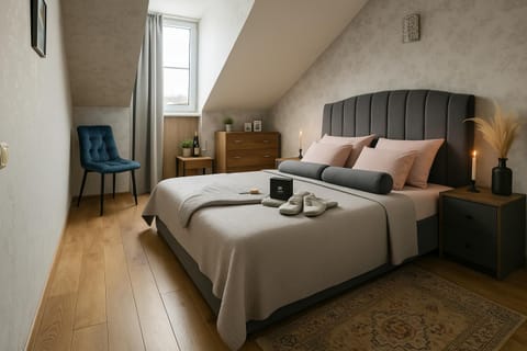 Bed, Bedroom