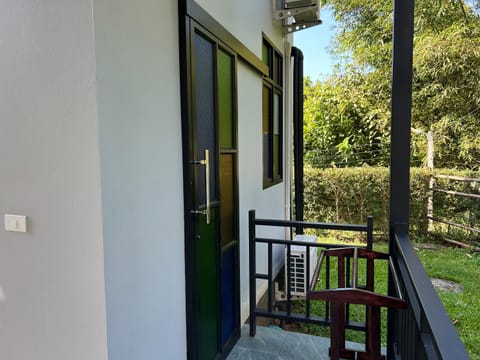 Property building, Patio, Spring, Day, Garden, View (from property/room), Balcony/Terrace, Dining area, Garden view