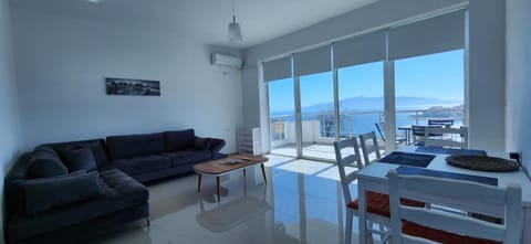 Natural landscape, Living room, Seating area, Dining area, Mountain view