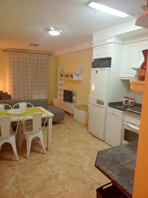 Dining area, dishwasher, minibar, pet friendly, stove