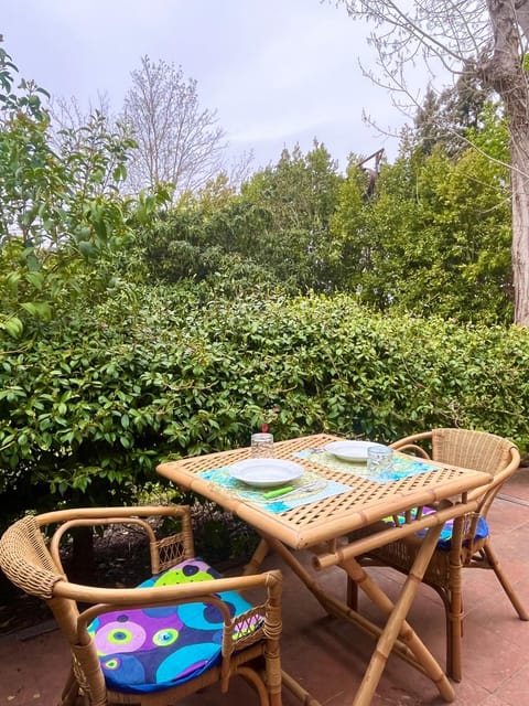 Garden, Dining area, Garden view