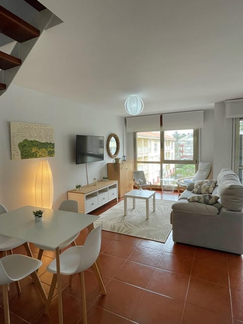 Communal lounge/ TV room, TV and multimedia, Seating area