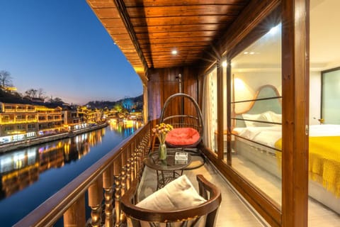 Natural landscape, View (from property/room), Balcony/Terrace