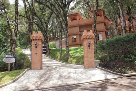 Facade/entrance, Facade/entrance