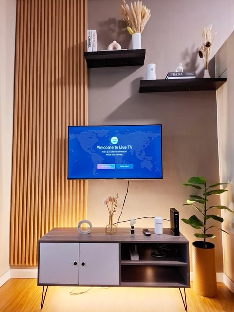 Communal lounge/ TV room, TV and multimedia