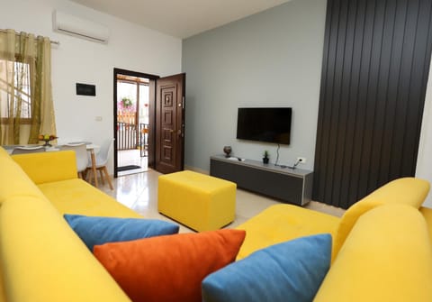 TV and multimedia, Living room, air conditioner