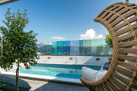 Balcony/Terrace, Pool view, Swimming pool