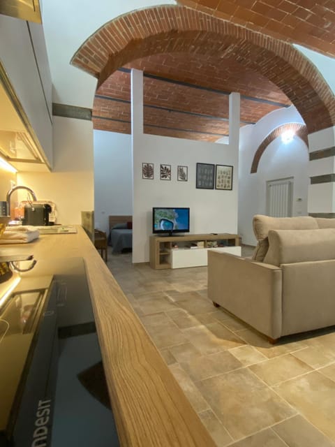 TV and multimedia, Kitchen or kitchenette, Living room