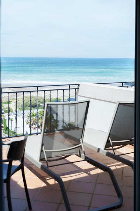 Patio, View (from property/room), Balcony/Terrace, Balcony/Terrace, Beach, Sea view, sunbed