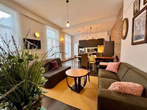 Art Loft -Opéra, Saint-Lambert, Bueren Apartment in Liège