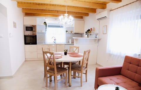 Kitchen or kitchenette, oven, stove