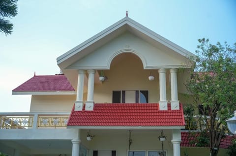 Property building, Day, View (from property/room), Balcony/Terrace