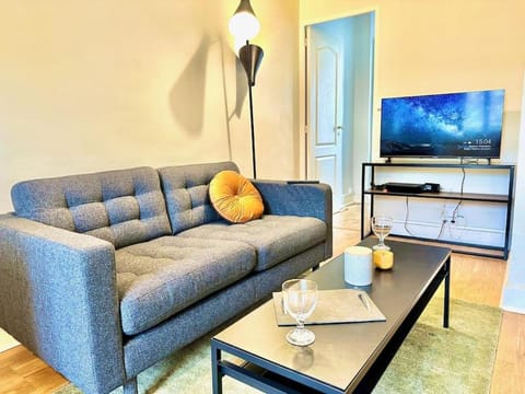 T2 - lit XL, proche Part-Dieu, self check-in Apartment in Villeurbanne