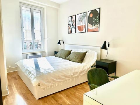 T2 - lit XL, proche Part-Dieu, self check-in Apartment in Villeurbanne