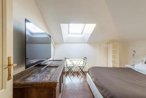 City center apt - garage prenotabile Apartment in Parma