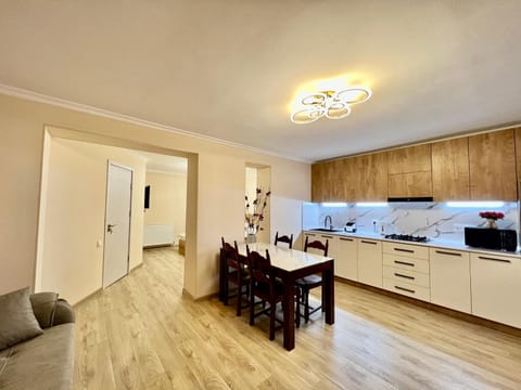 Kitchen or kitchenette, Living room, Dining area