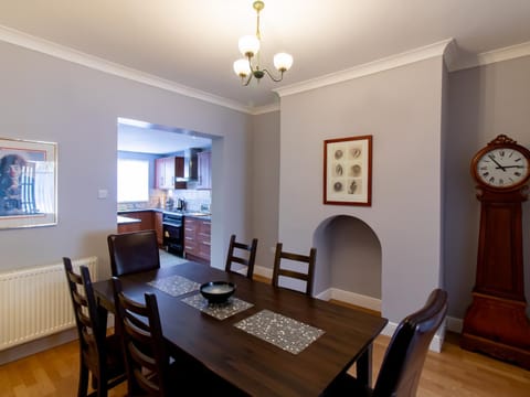 Church View - Pass the Keys House in England