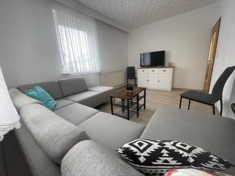 Communal lounge/ TV room, Living room, Seating area