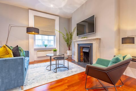 TV and multimedia, Living room, Seating area, flat iron