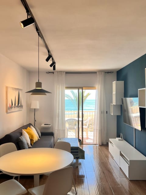 Living room, Photo of the whole room