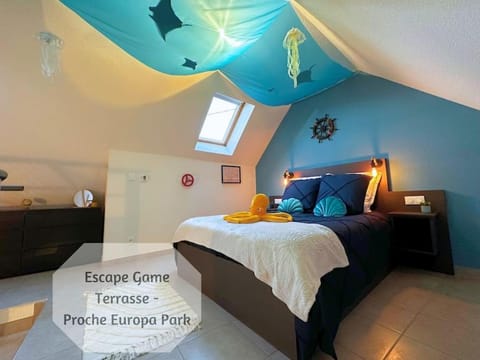 Bed, Bedroom