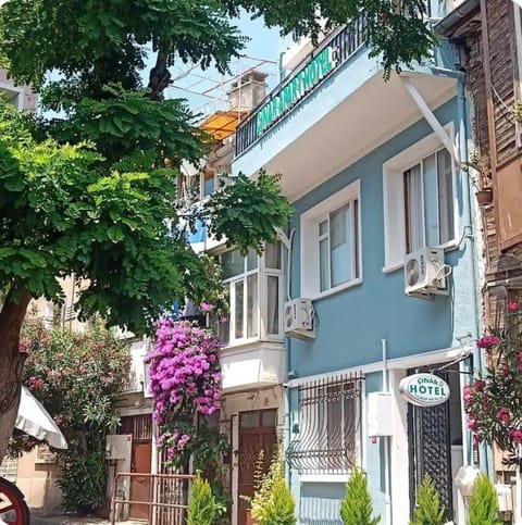Property building, Day, Street view