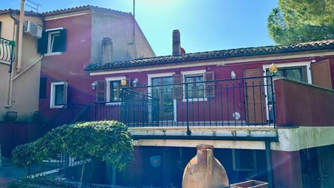 S333 – Sirolo, trilocale con terrazzo e posto auto Apartment in Sirolo