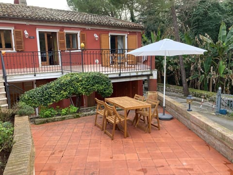 S333 – Sirolo, trilocale con terrazzo e posto auto Apartment in Sirolo