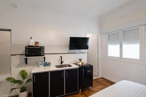 oven, kitchen