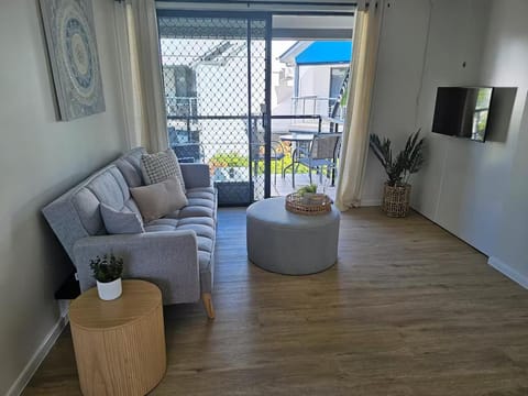TV and multimedia, View (from property/room), Living room, Seating area