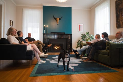 Seating area, group of guests, flat iron, Internal: Not applicable to any particular room