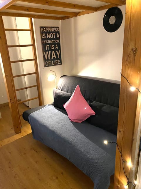 Cozy nest, Kamppi Apartment in Helsinki