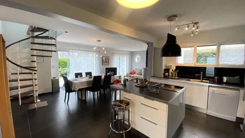 Résidence R40-perros Guirec - Maison avec jardin située à 1,5 km de la plage MAE-4531 Apartment in Perros-Guirec