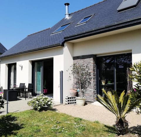 Résidence R40-perros Guirec - Maison avec jardin située à 1,5 km de la plage MAE-4531 Apartment in Perros-Guirec