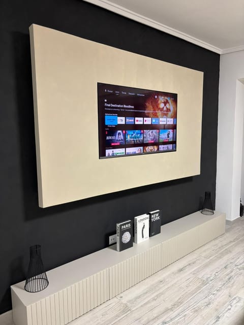 Communal lounge/ TV room, TV and multimedia, Kitchen or kitchenette, Living room