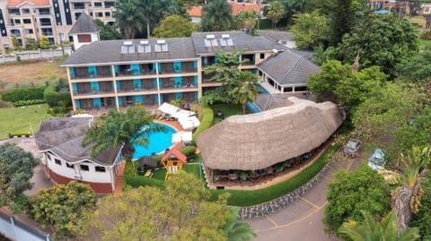 Bird's eye view, Pool view