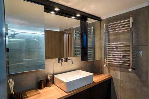 Metropolitan prestigious 2 bedroom luxury Apartment in Piraeus Regional Unit, Greece