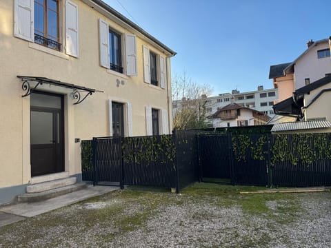Inner courtyard view