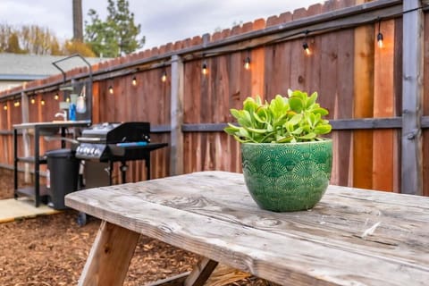 Glamping in the Urban Luxury tent in Glendora