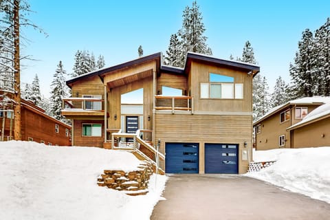 Mountain Majesty House in Truckee