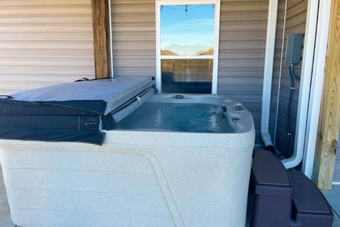 Lebanon Family Riverfront Hideaway Dogs Welcome House in Old Hickory Lake